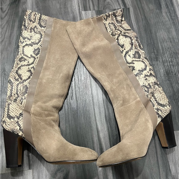 Snakeskin Patterned Tan Women's Boots - Picture 3 of 3